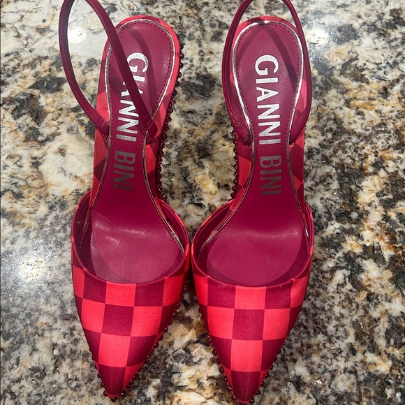 Gianni Bini Shoes - Gianni Bini Pink Checkered Slingback Heels Size 9.5 Pointed Toe Studded.